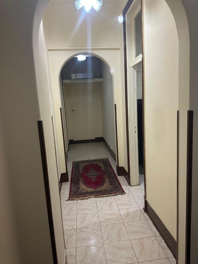 Beautiful Apartment In The Heart Of Kairo Exterior foto