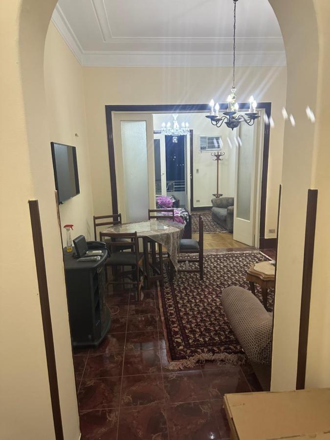 Beautiful Apartment In The Heart Of Kairo Exterior foto