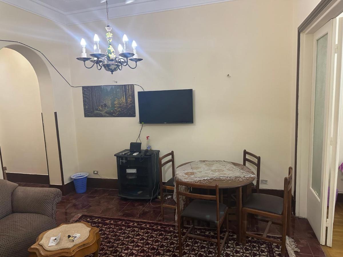 Beautiful Apartment In The Heart Of Kairo Exterior foto