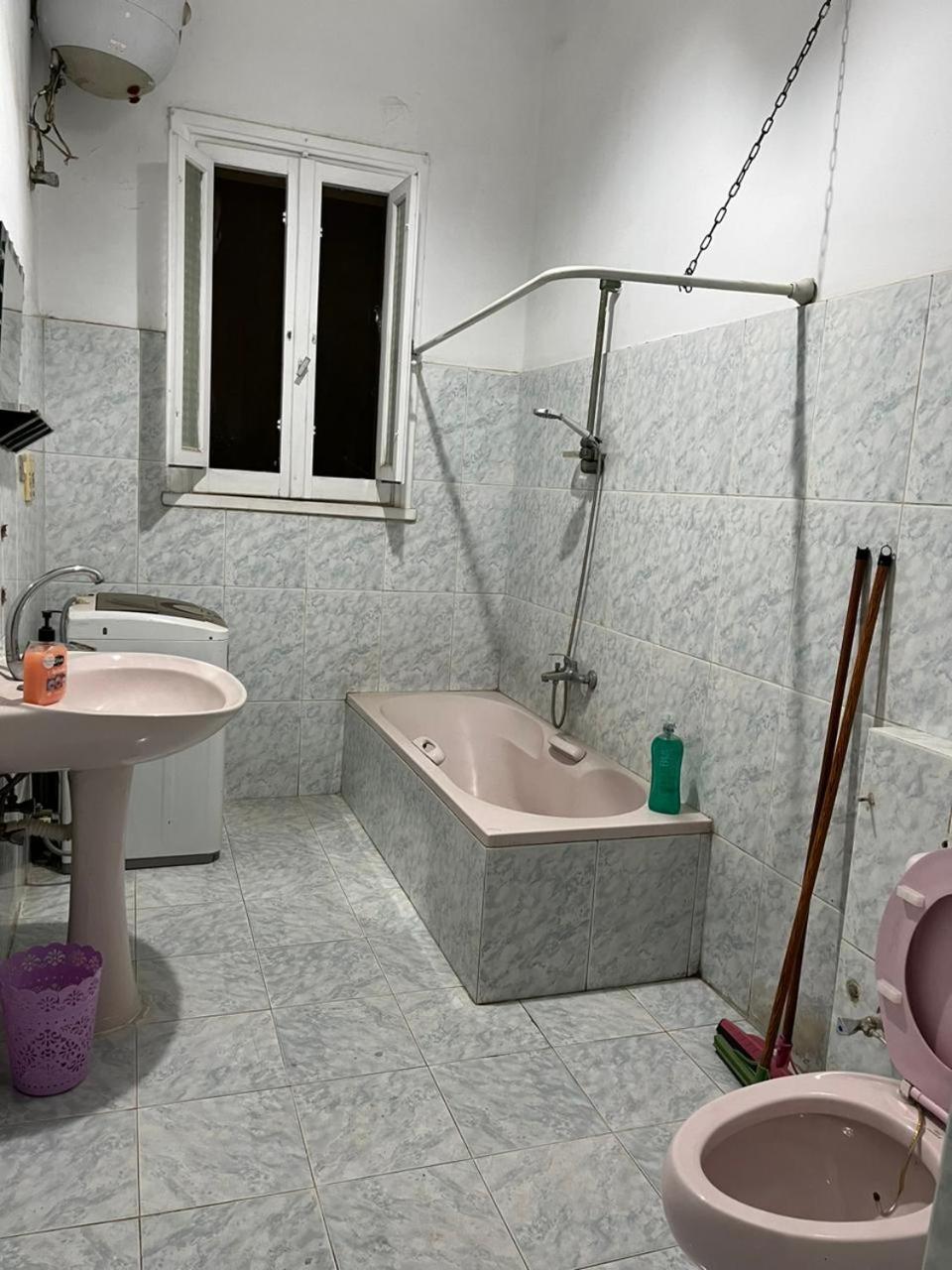 Beautiful Apartment In The Heart Of Kairo Exterior foto