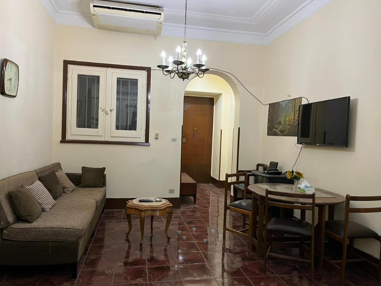 Beautiful Apartment In The Heart Of Kairo Exterior foto